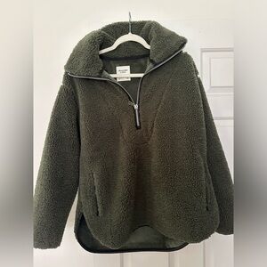 Abercrombie and Fitch quarter zip Sherpa pullover size medium